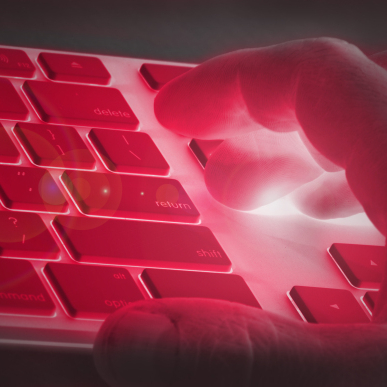 Noël-2012-McAfee-chasse-arnaques